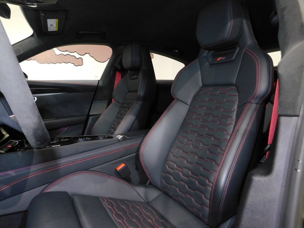 Used 2022 Audi RS e-tron GT AWD/4WD image 35