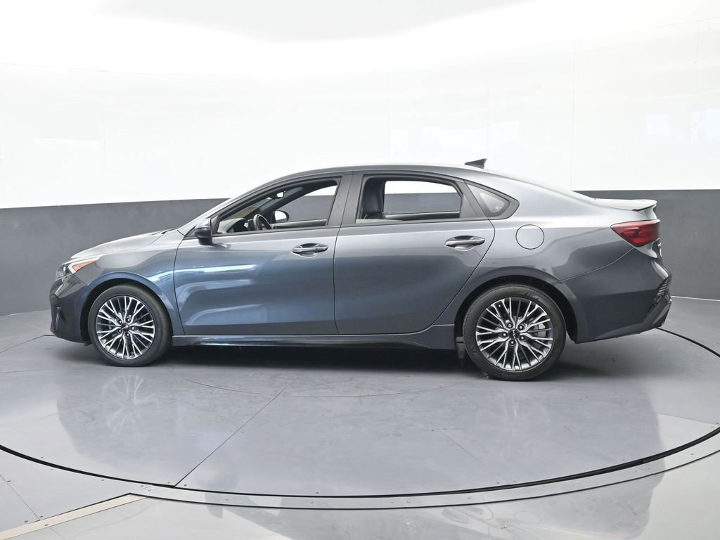 Used 2023 Kia Forte GT-Line image 3