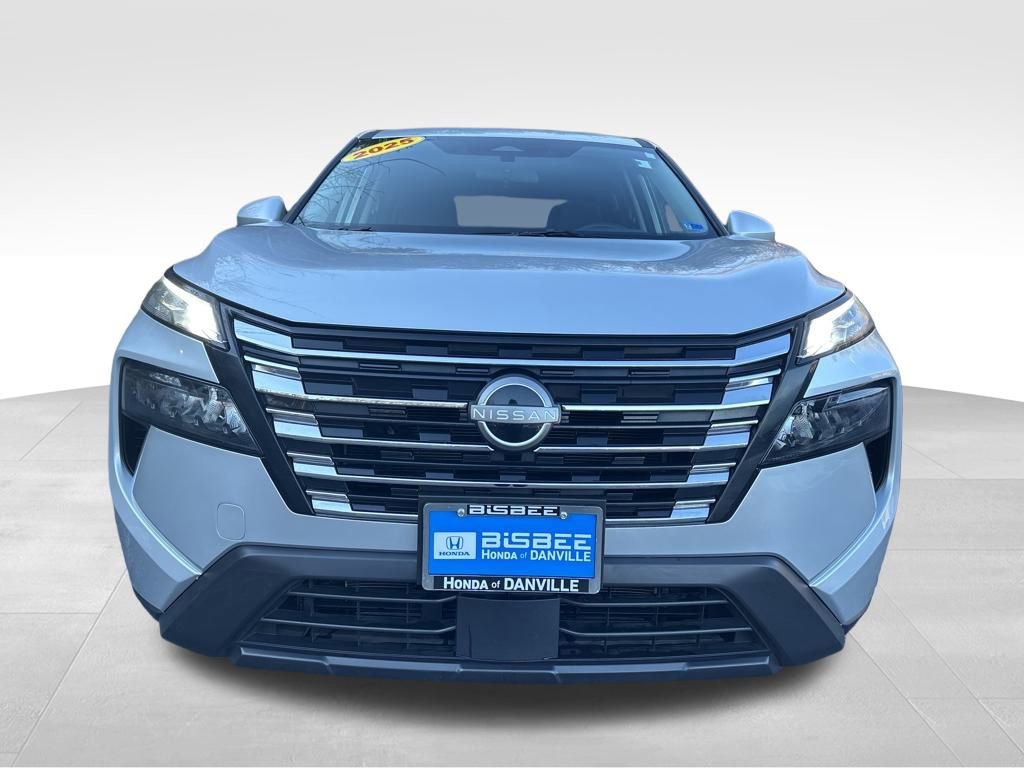 Used 2025 Nissan Rogue SV image 14