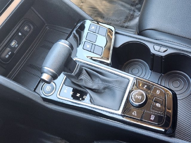 Certified 2025 Kia Sportage EX AWD/4WD image 21