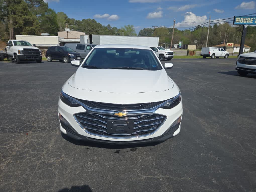 New 2025 Chevrolet Malibu LT FWD image 2