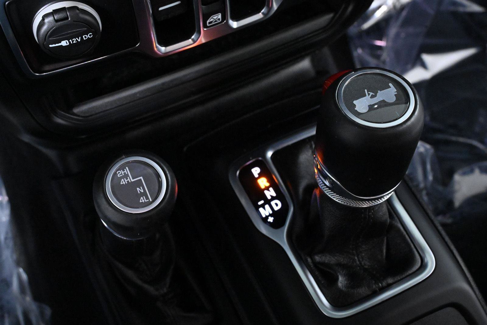 Used 2020 Jeep Wrangler Unlimited Sahara AWD/4WD image 24