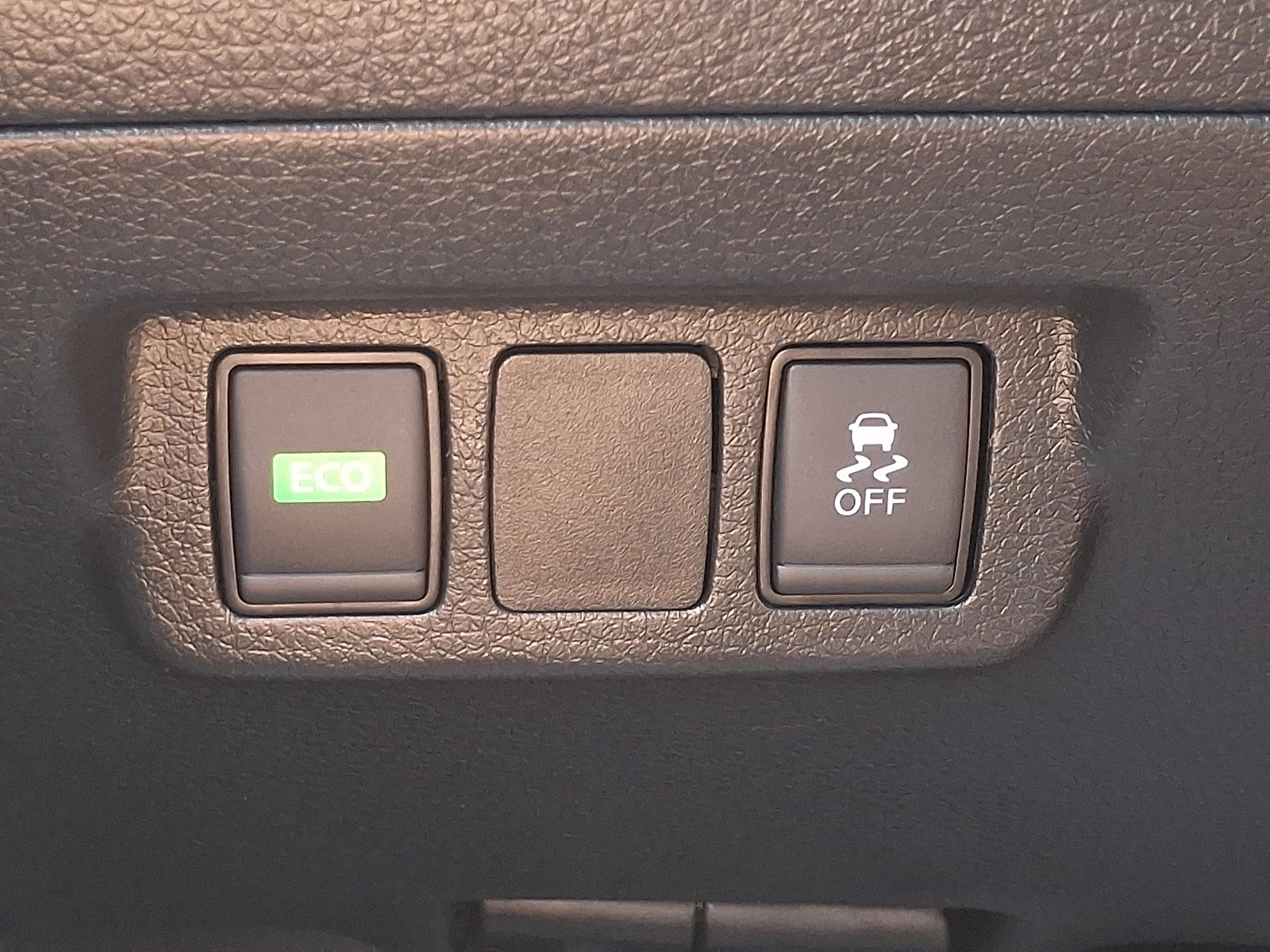 Used 2019 Nissan Sentra SV w/ Special Edition Package FWD image 26