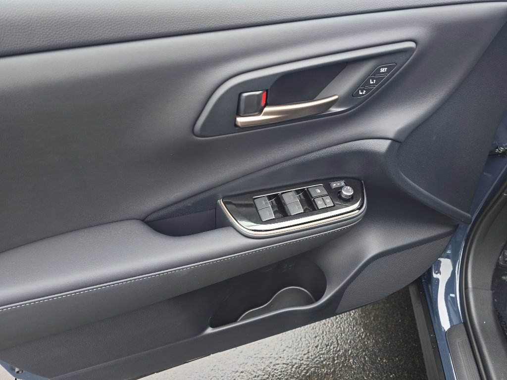 New 2026 Toyota Crown Signia AWD/4WD image 13