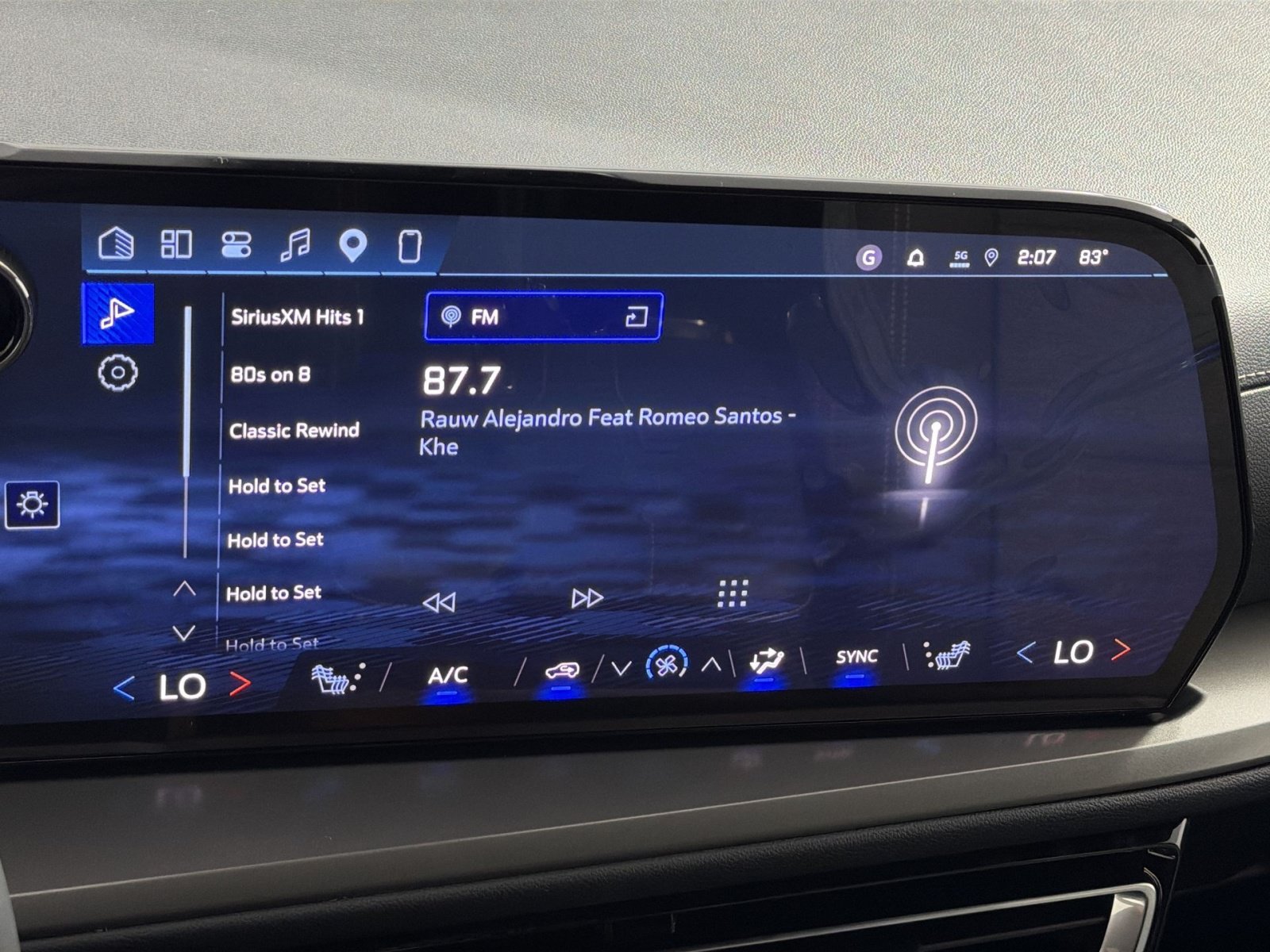 New 2027 Chevrolet Traverse LT w/ Driver Confidence Package FWD image 18