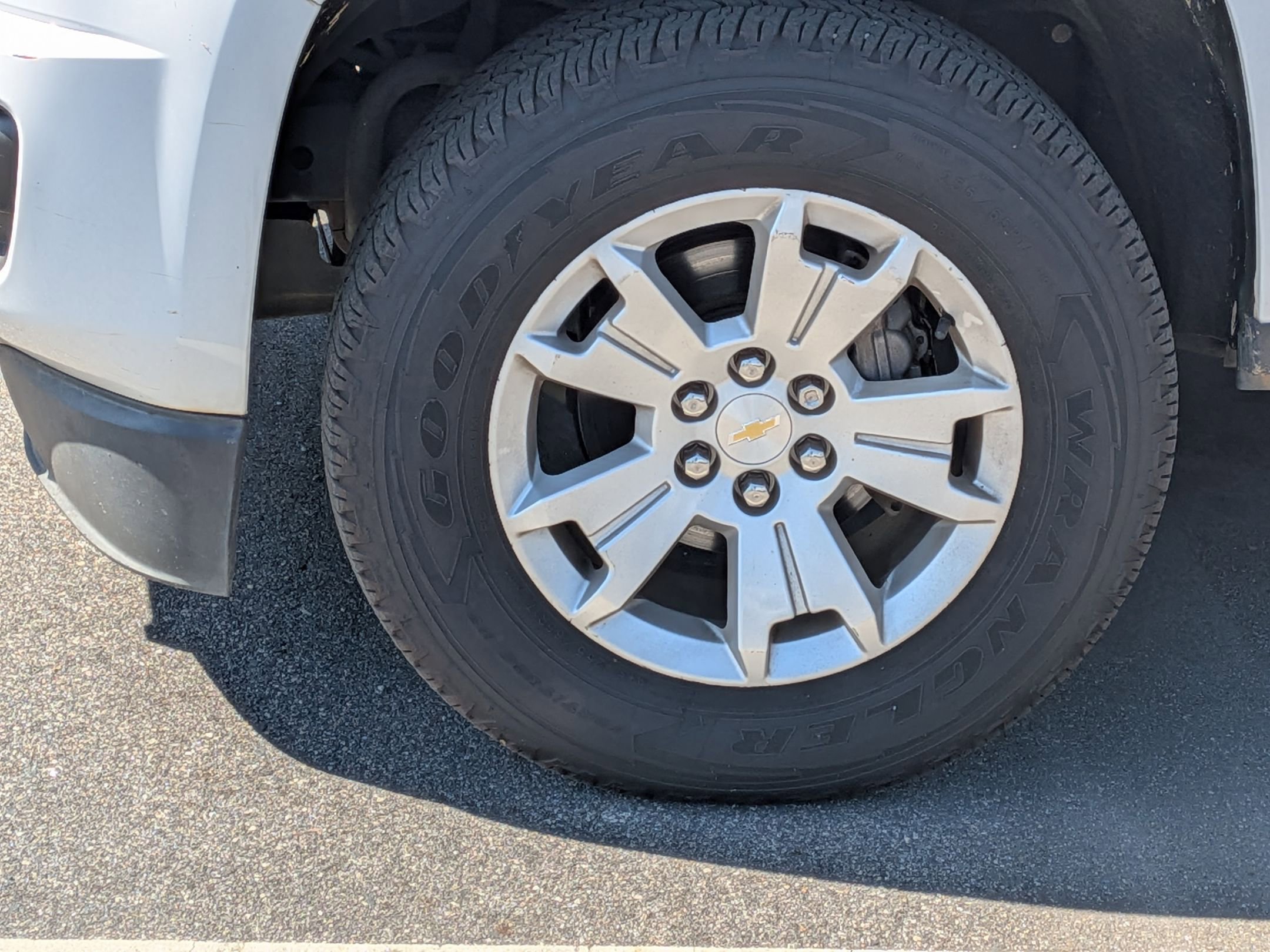 Used 2020 Chevrolet Colorado LT w/ Safety Package RWD image 10