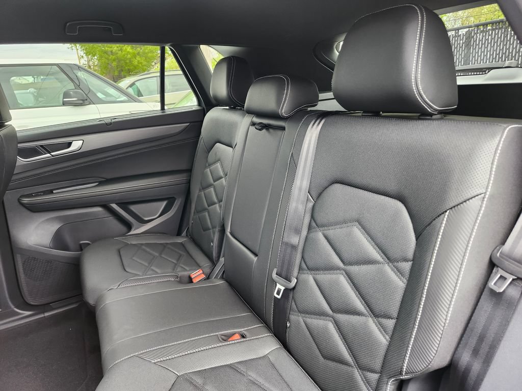 New 2026 Volkswagen Atlas Cross Sport SE AWD/4WD image 13