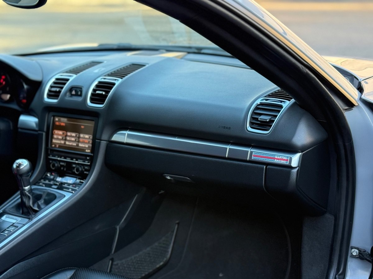 Used 2015 Porsche Cayman RWD image 15