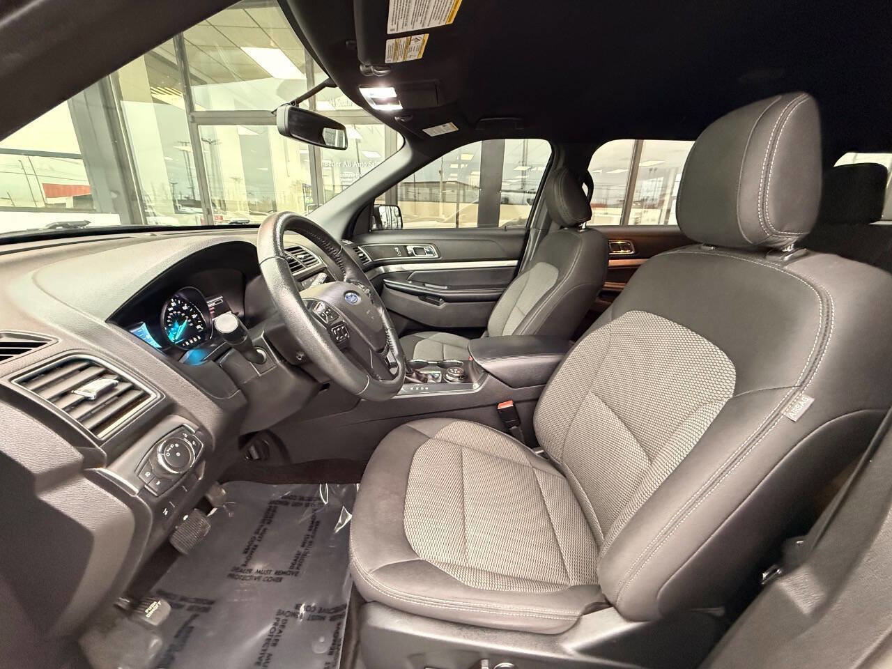 Used 2018 Ford Explorer XLT w/ Equipment Group 201A image 12