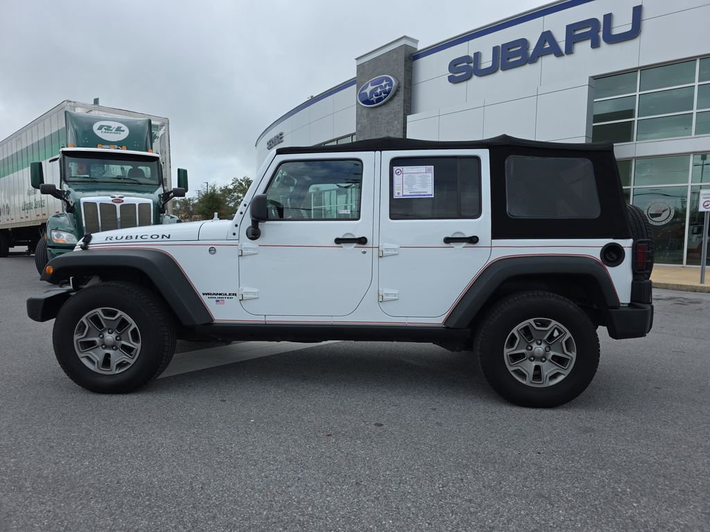 Used 2017 Jeep Wrangler Unlimited Rubicon w/ Connectivity Group image 5