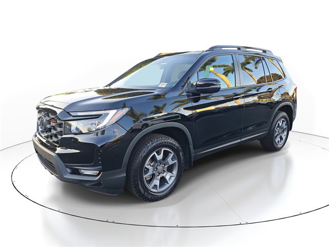 Used 2023 Honda Passport TrailSport image 3