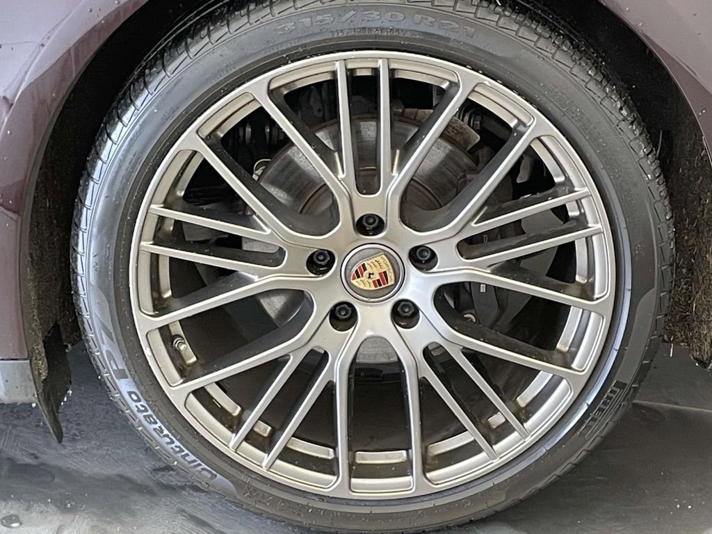 Certified 2022 Porsche Panamera 4 Platinum Edition image 12
