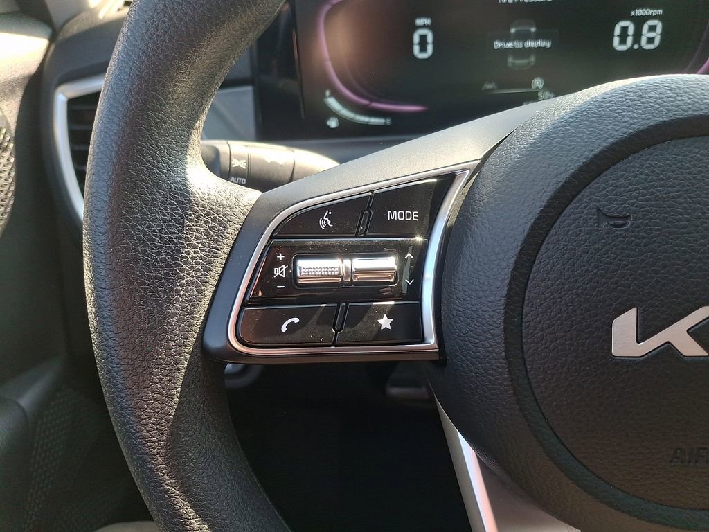 Certified 2025 Kia Seltos LX AWD/4WD image 20