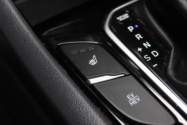 Used 2018 Hyundai Ioniq Plug-In Hybrid FWD image 18