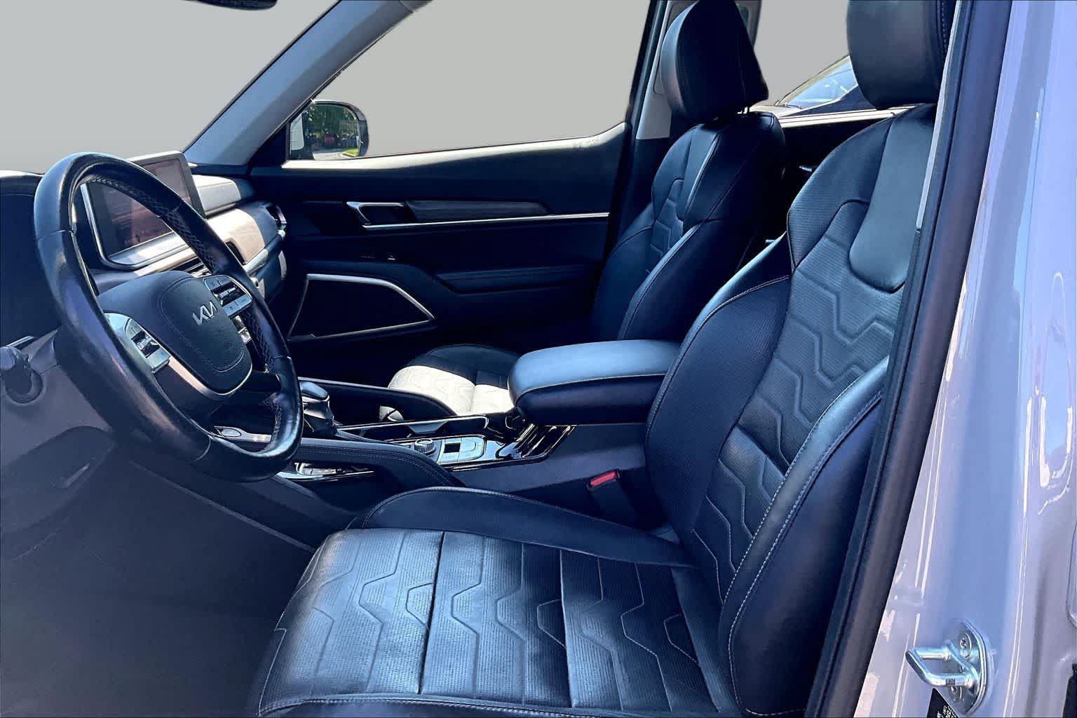 Used 2022 Kia Telluride SX w/ SX Prestige Package AWD/4WD image 8