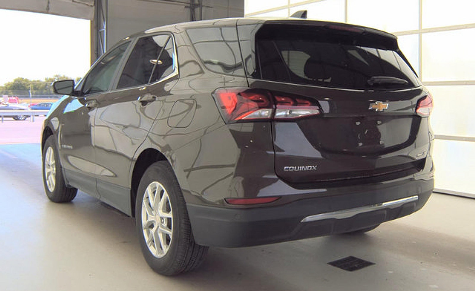 Used 2023 Chevrolet Equinox LT AWD/4WD image 8