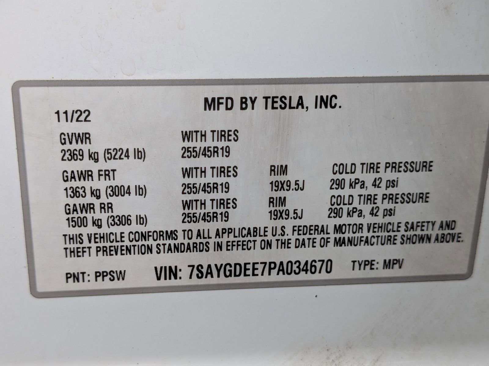 Used 2023 Tesla Model Y Long Range image 40