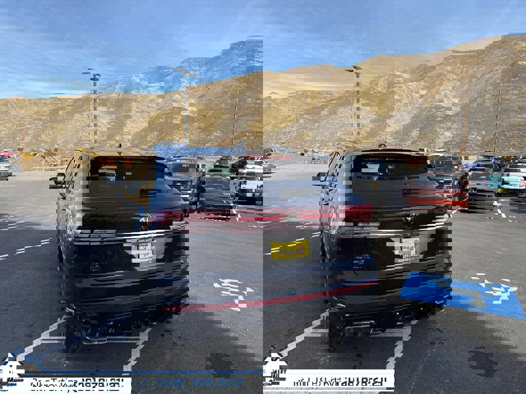 Used 2024 Volkswagen Atlas Cross Sport SEL Premium R-Line image 9