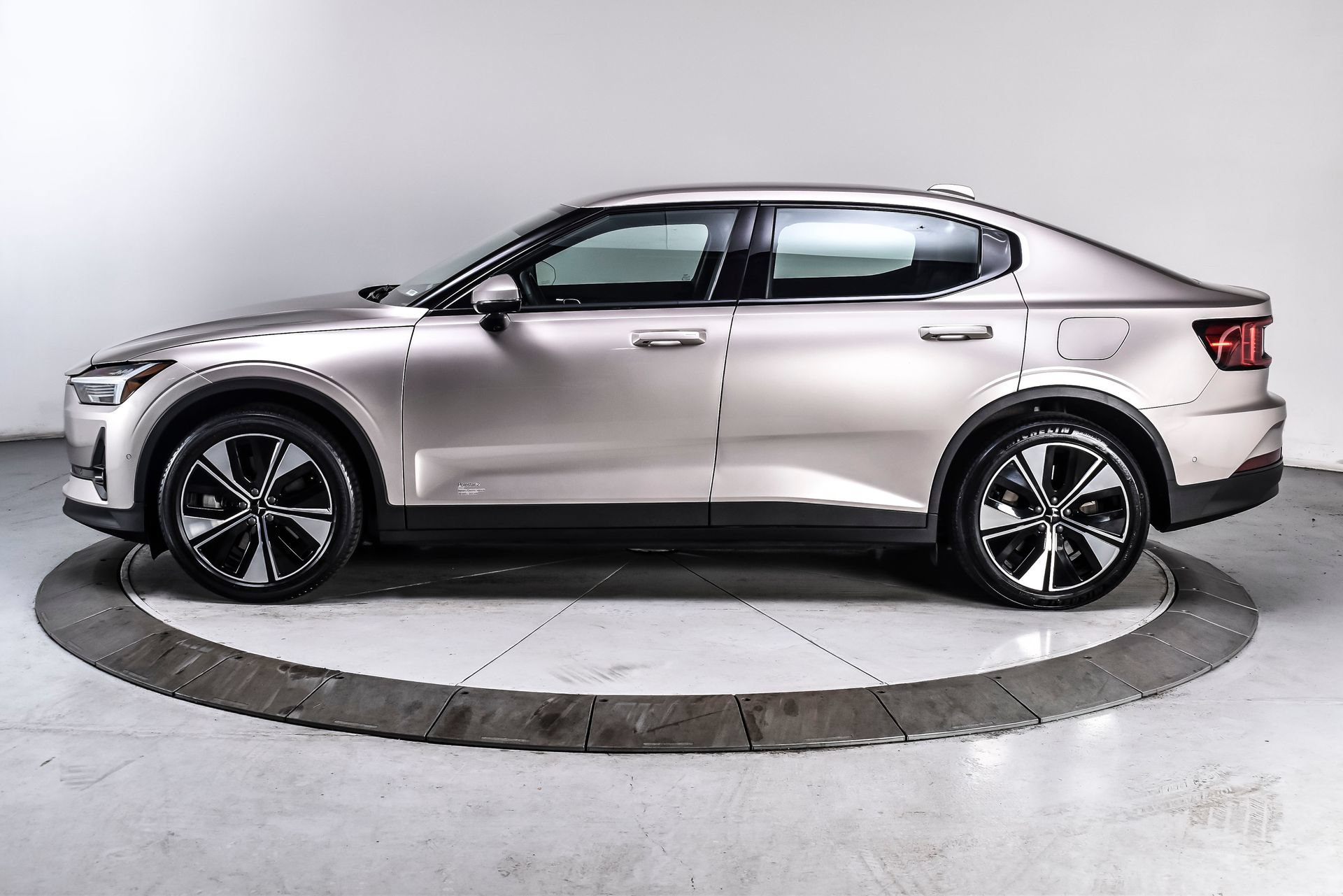 Used 2023 Polestar Polestar 2 w/ Pilot Pack AWD/4WD image 3