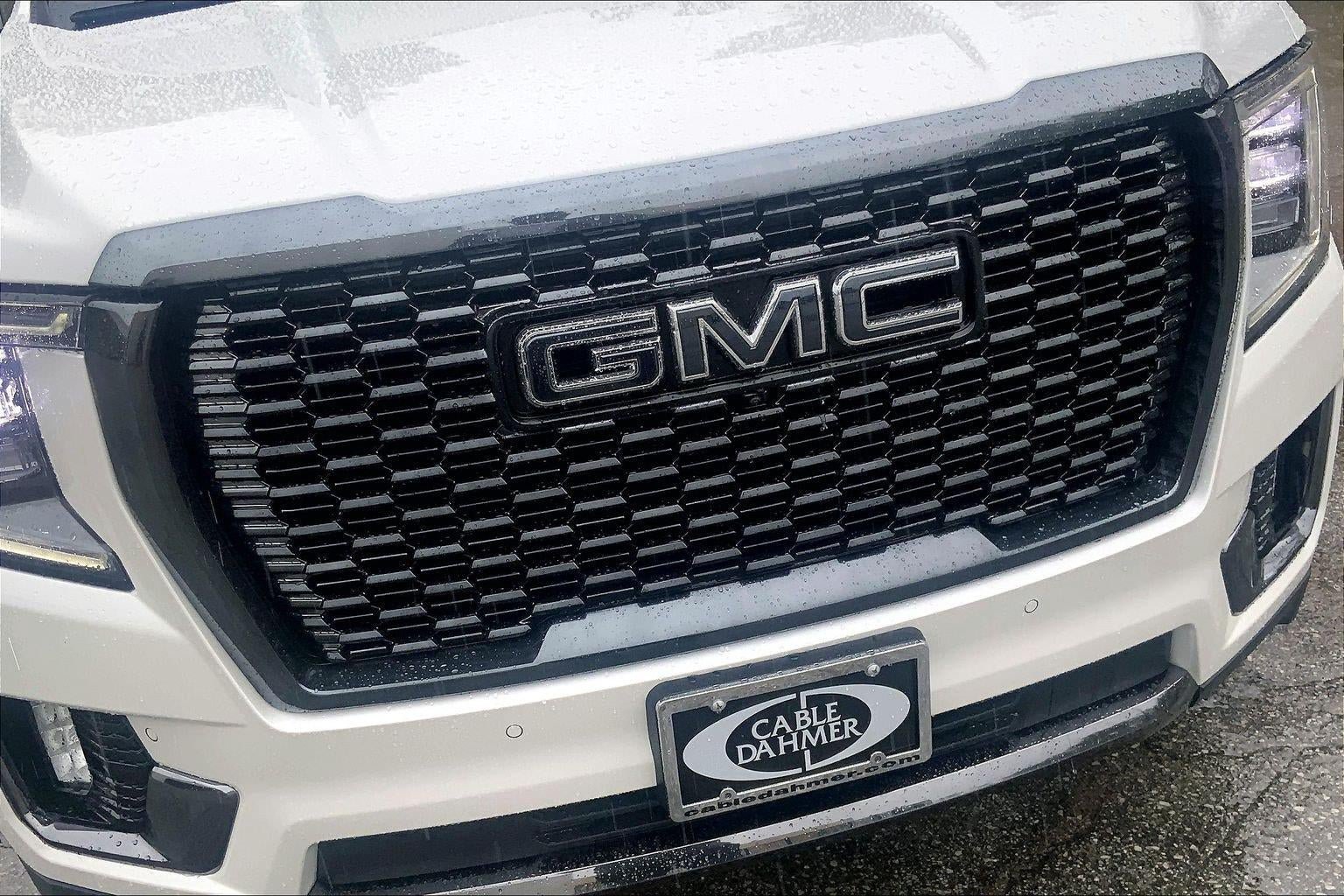 Used 2023 GMC Yukon XL Denali Ultimate AWD/4WD image 30