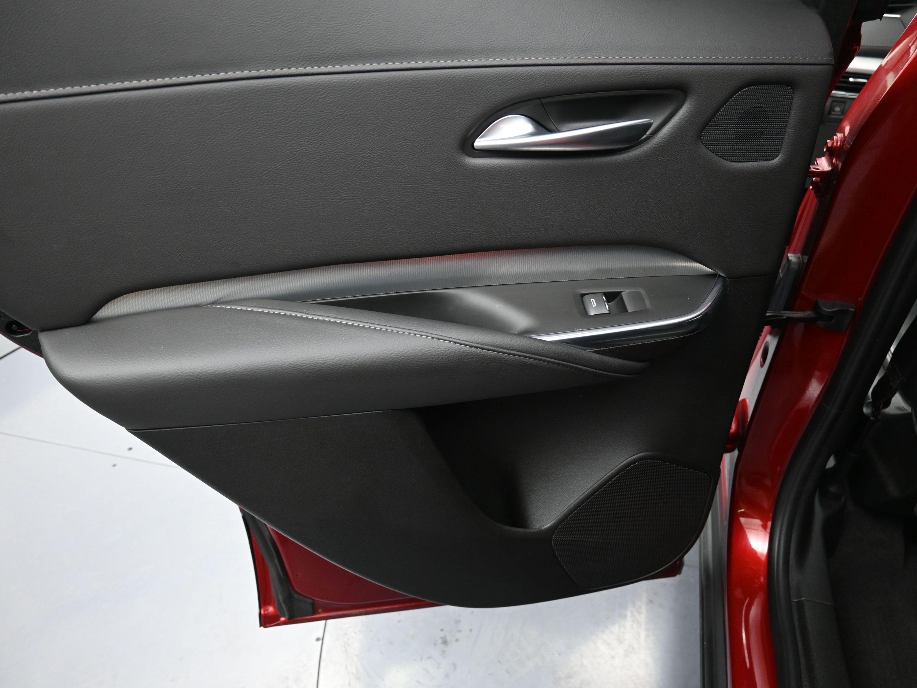 Used 2023 Cadillac XT4 Premium Luxury w/ Cold Weather Package image 27