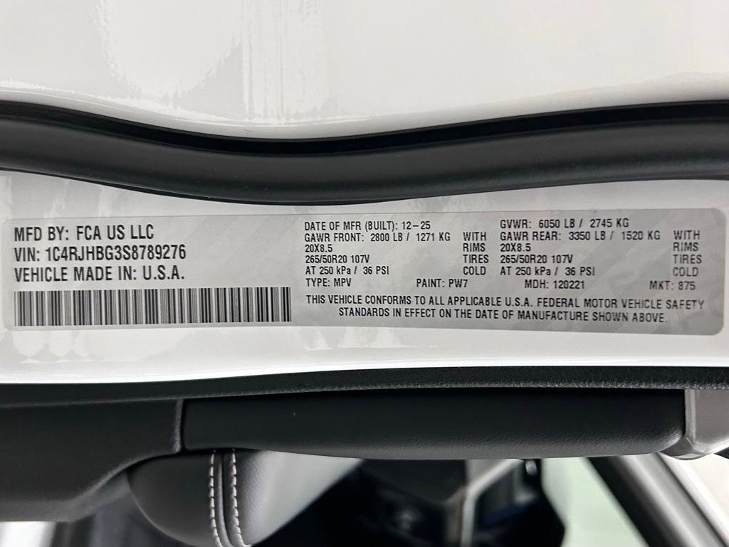 New 2025 Jeep Grand Cherokee Limited image 24