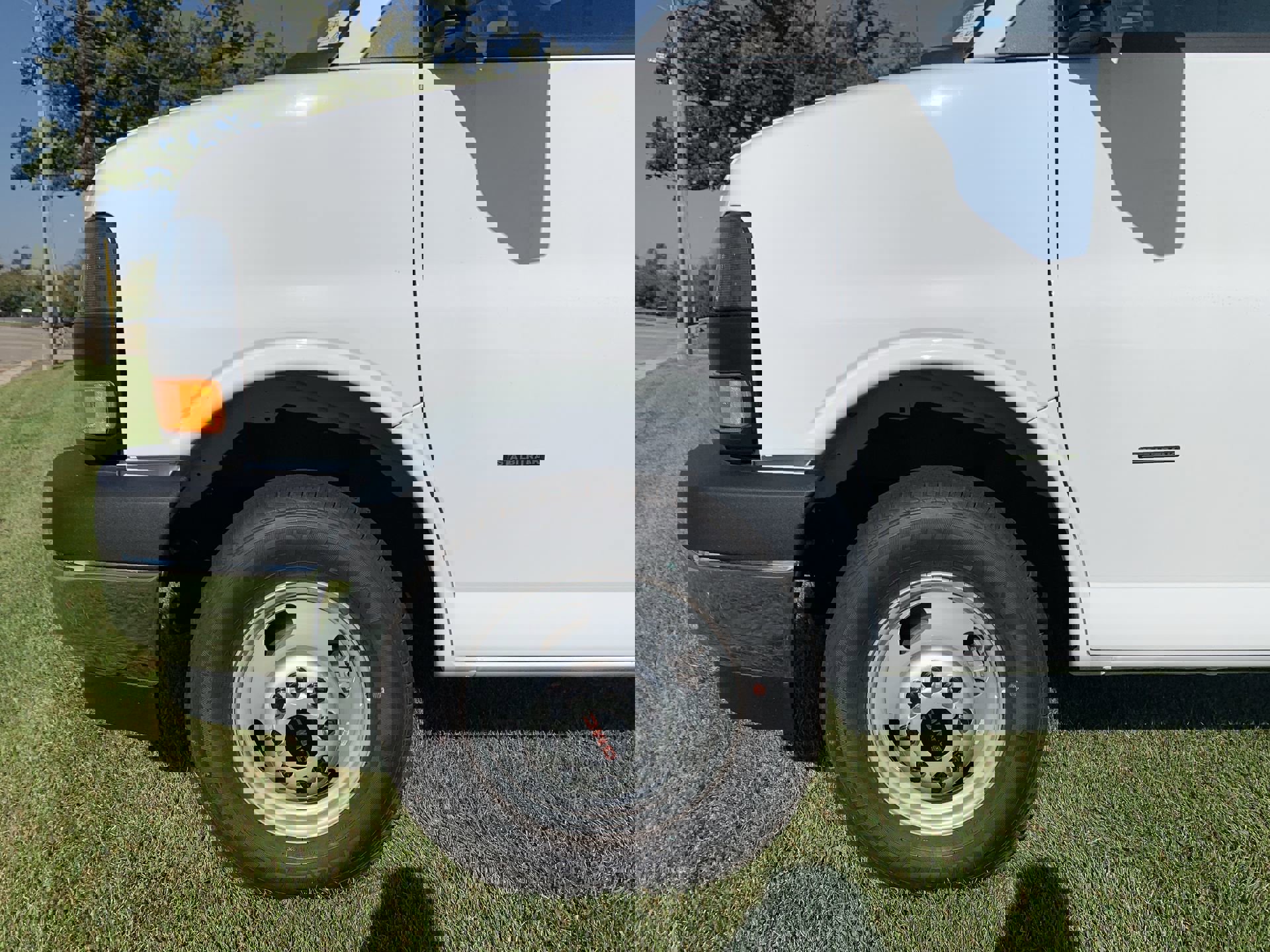 New 2025 GMC Savana 3500 Extended w/ Power Convenience Package image 32