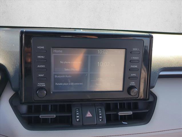 Used 2019 Toyota RAV4 XLE Premium image 16