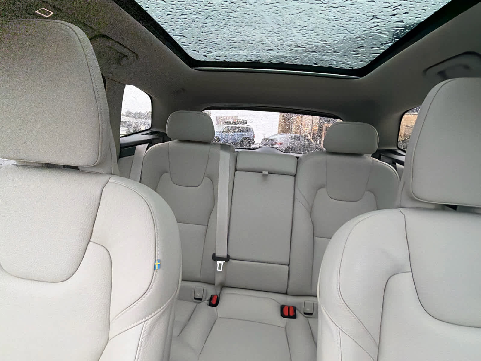 Used 2025 Volvo XC60 B5 Core w/ Protection Package Premier image 21