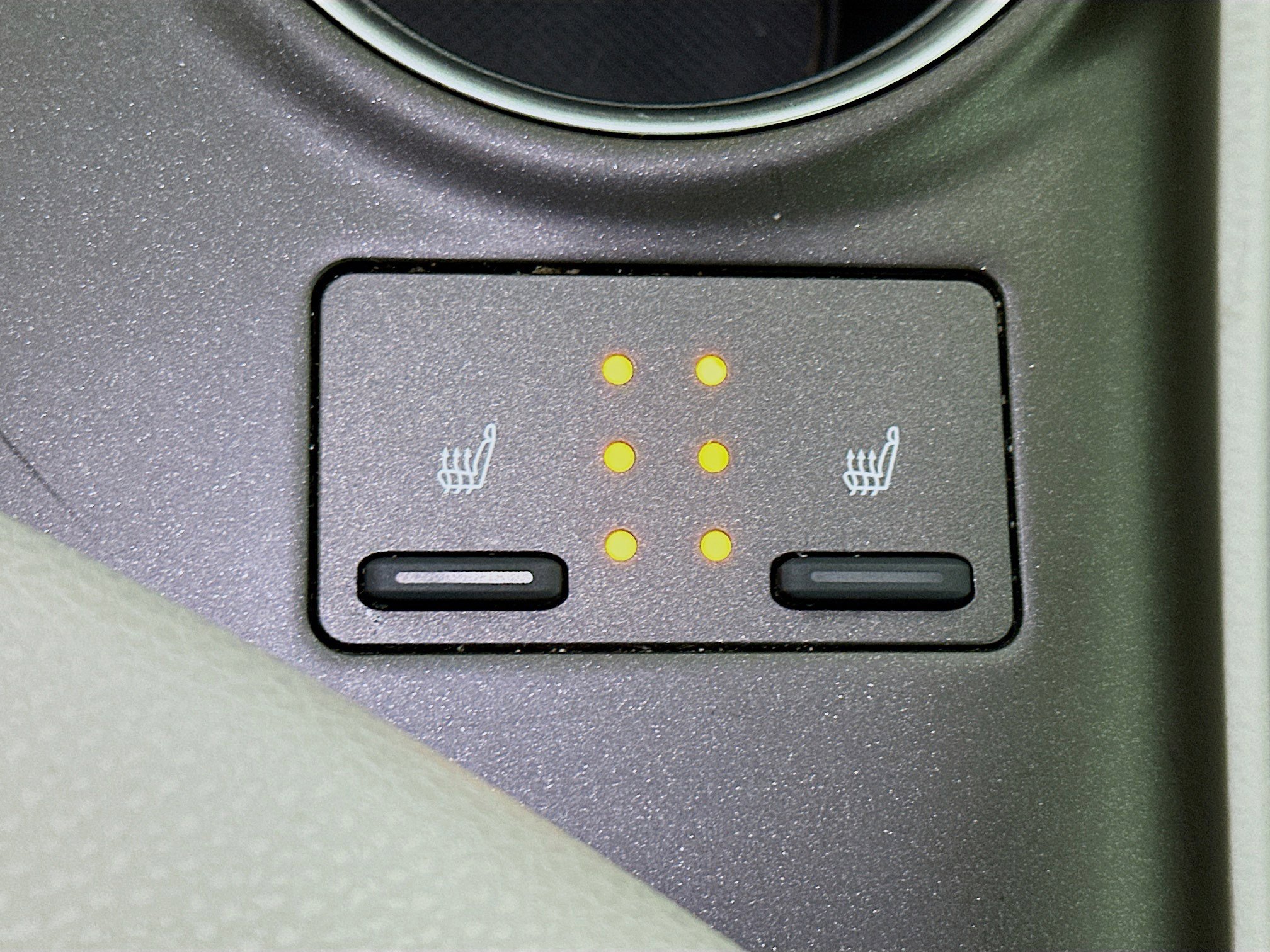 Used 2021 Toyota Camry XLE image 25