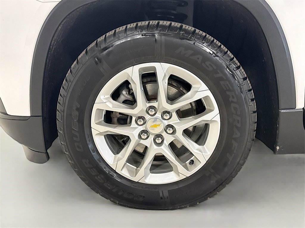 Used 2021 Chevrolet Traverse LS image 30