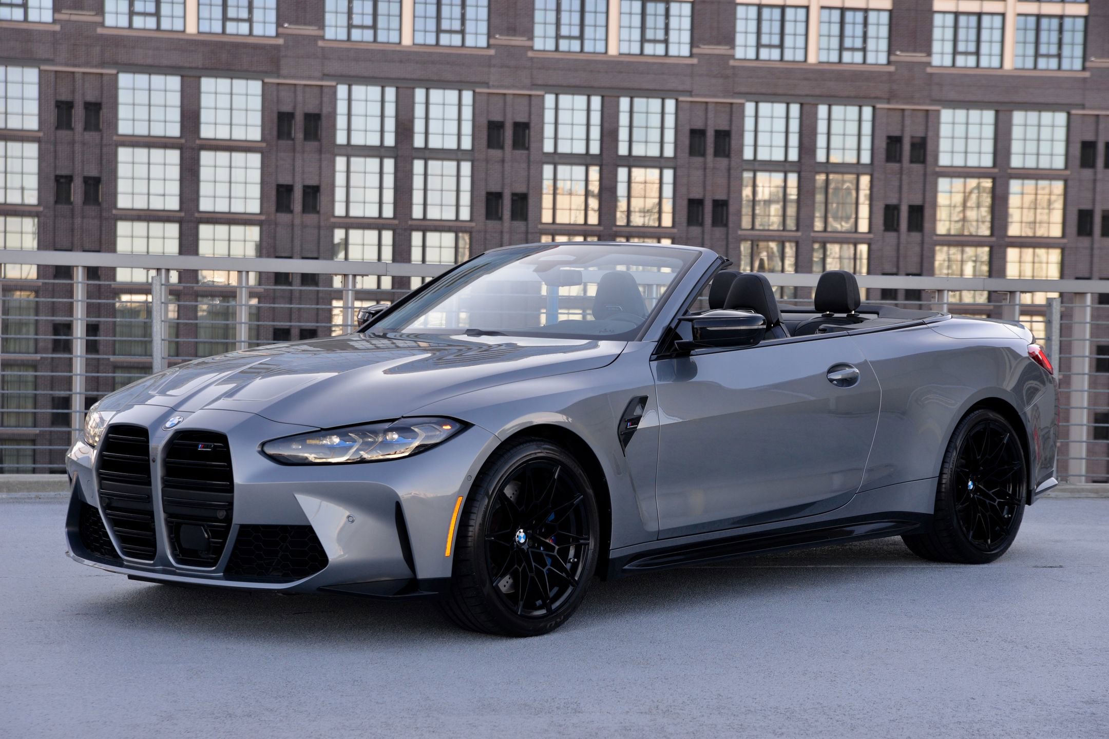 Used 2022 BMW M4 xDrive Competition image 1