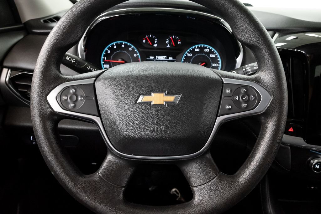 Used 2020 Chevrolet Traverse LS FWD image 12
