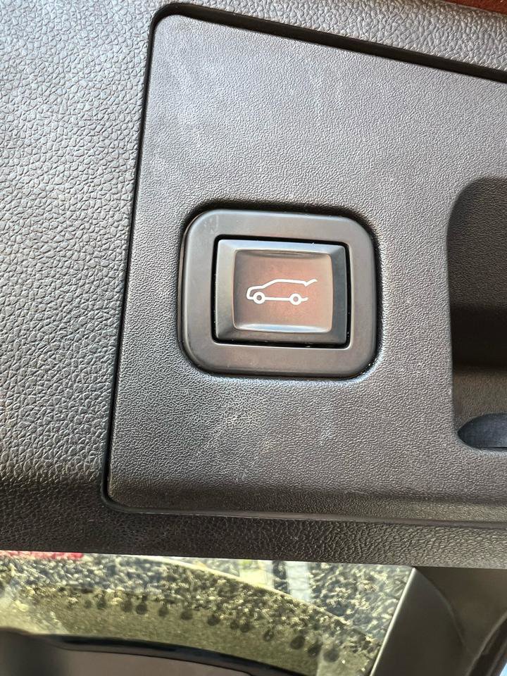 Used 2019 Cadillac XT4 Sport AWD/4WD image 11