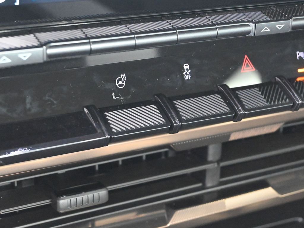 New 2025 GMC Hummer EV 2X w/ LPO, Dark Essentials Package image 26