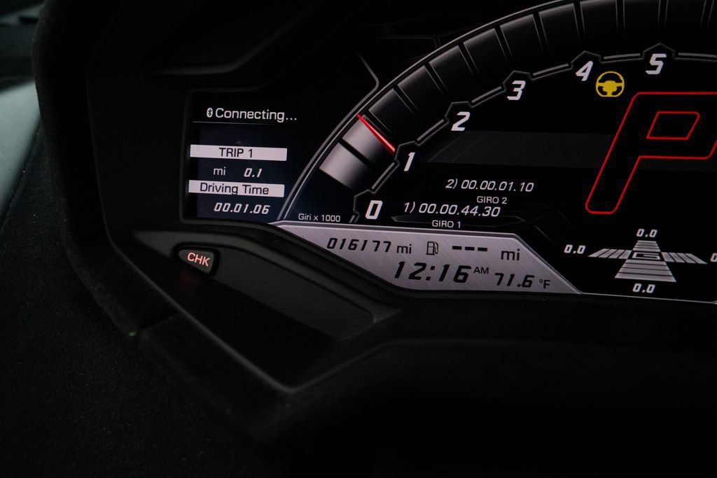 Used 2018 Lamborghini Huracan Performante AWD/4WD image 19