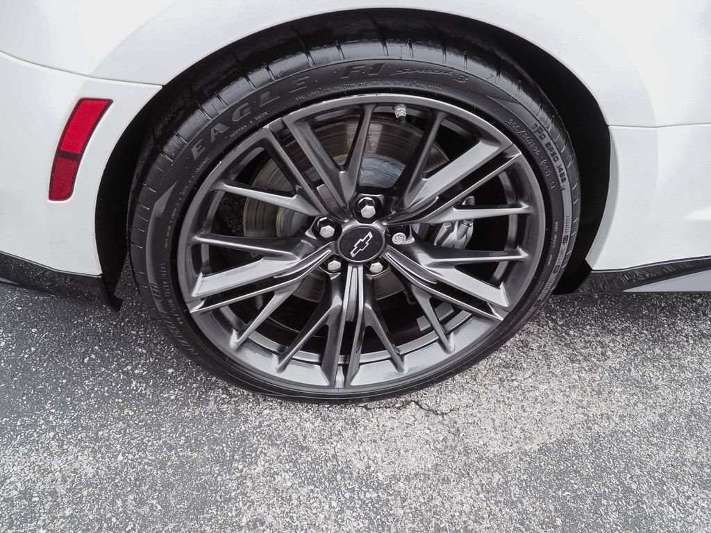 Certified 2021 Chevrolet Camaro ZL1 RWD image 36