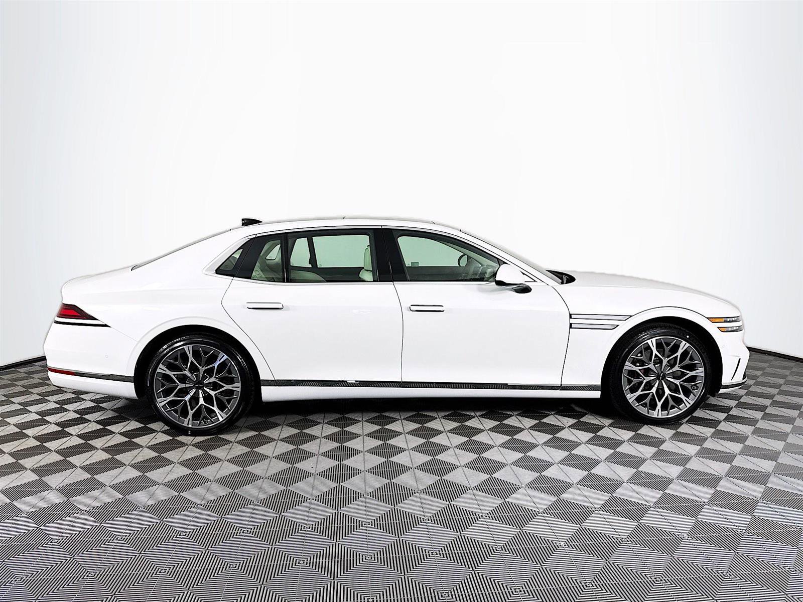 New 2025 Genesis G90 3.5T image 8