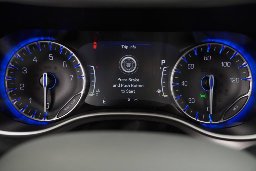New 2027 Chrysler Pacifica Select AWD/4WD image 23
