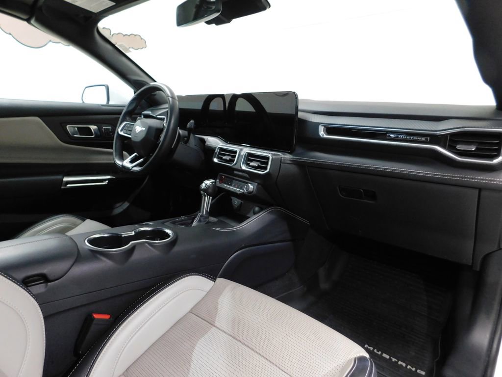 Used 2025 Ford Mustang GT Premium RWD image 96