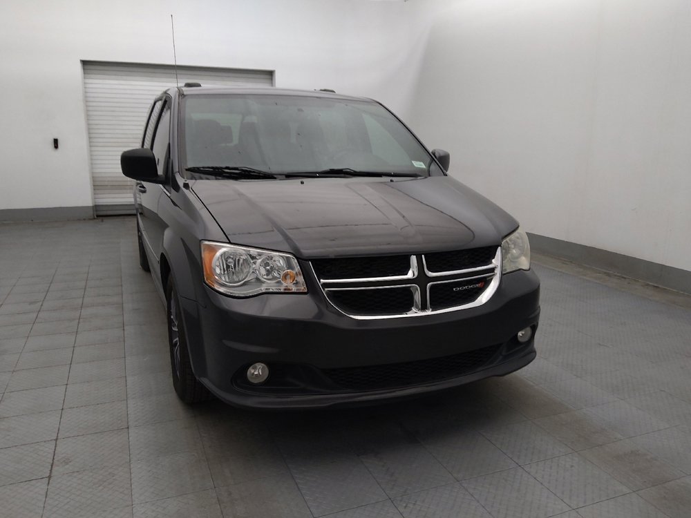 Used 2017 Dodge Grand Caravan SXT image 13