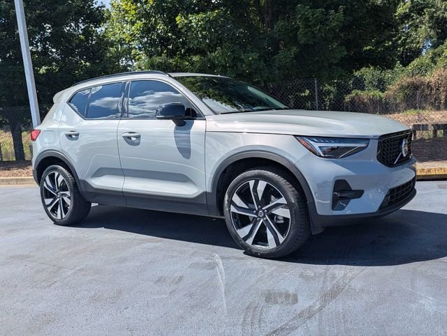 Used 2024 Volvo XC40 B5 Ultimate w/ Climate Package AWD/4WD video 2