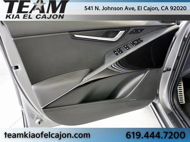 Certified 2025 Kia Niro Wave image 24
