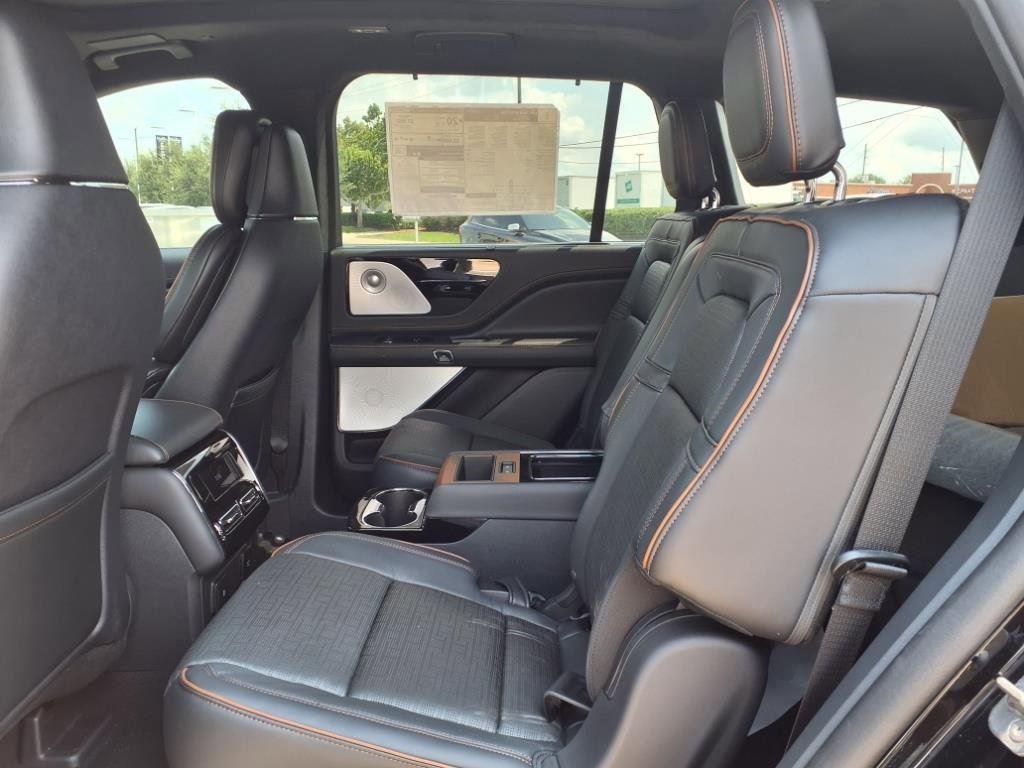 New 2025 Lincoln Aviator Black Label image 11