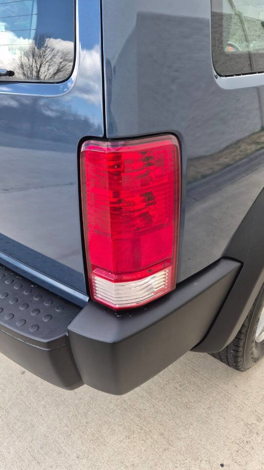 Used 2008 Dodge Nitro SXT image 13