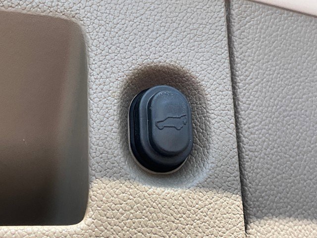 Used 2020 Chevrolet Tahoe LT image 43