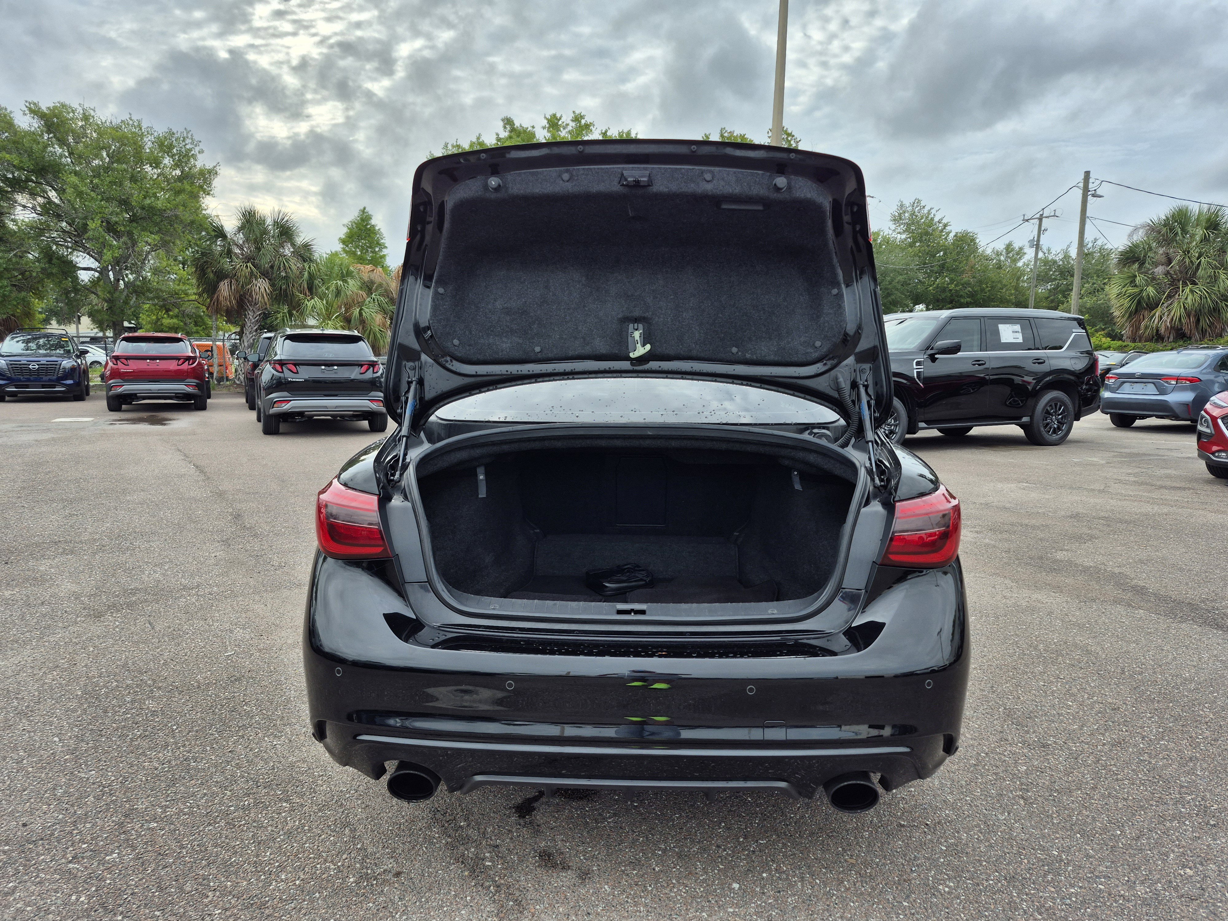 Used 2018 INFINITI Q50 Luxe w/ Essential Package (3.0T Luxe) RWD image 13