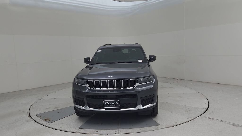 New 2025 Jeep Grand Cherokee L Laredo image 5