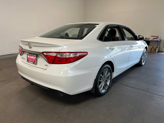 Used 2016 Toyota Camry SE FWD image 3
