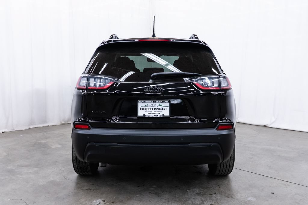 Used 2023 Jeep Cherokee Altitude Lux AWD/4WD image 5